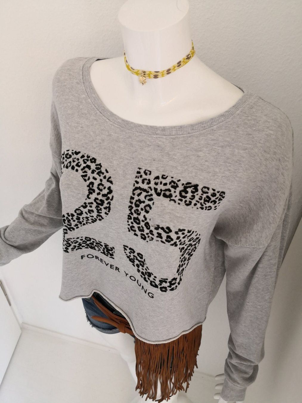Mango Pullover & Sweatshirts: 🤩MANGO PULLOVER GRAU & LEO-DRUCK NEU & D&G P. – Neu (gemäss Beschreibung) aus Olten von Naja-Twins-Twins 3