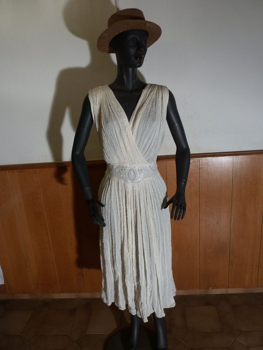 Vestiti: Neuware Sommerkleid ecru – Nuovo e nell'imballaggio originale da Bure venduto da 1319