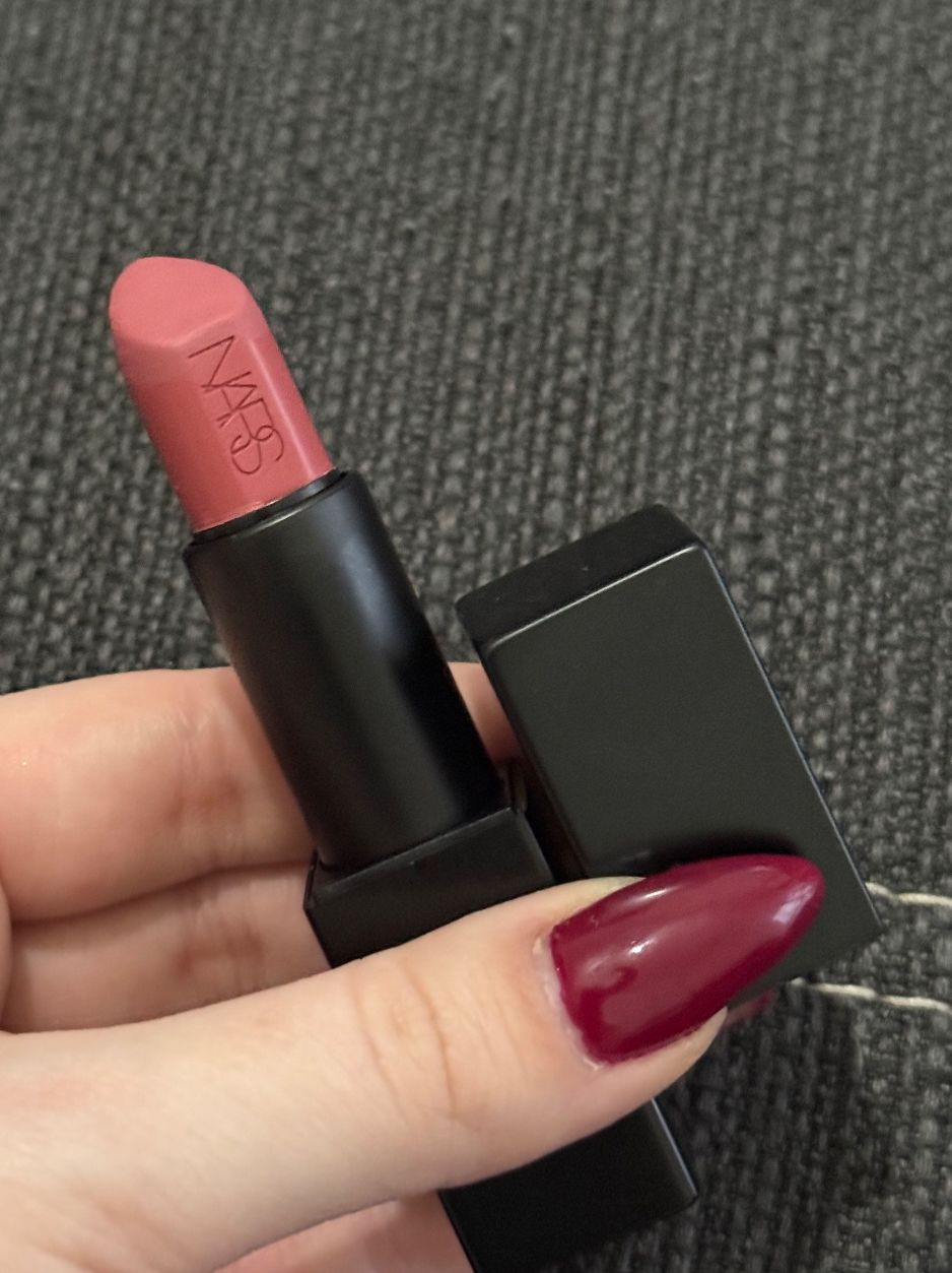 Make-up: Nars lipstick – Usato da Chavannes-près-Renens venduto da elobrgs