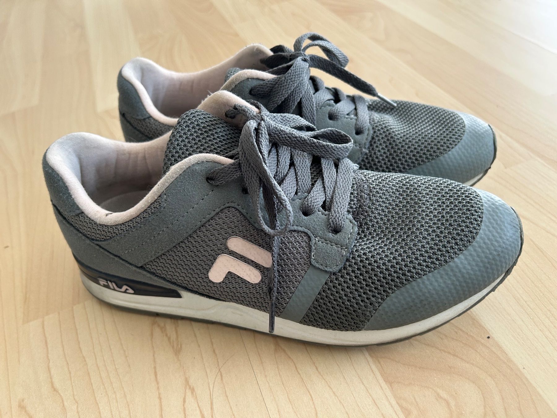Fila Scarpe da donna: Fila Sneaker grau – Usato da Rudolfstetten venduto da lori_96
