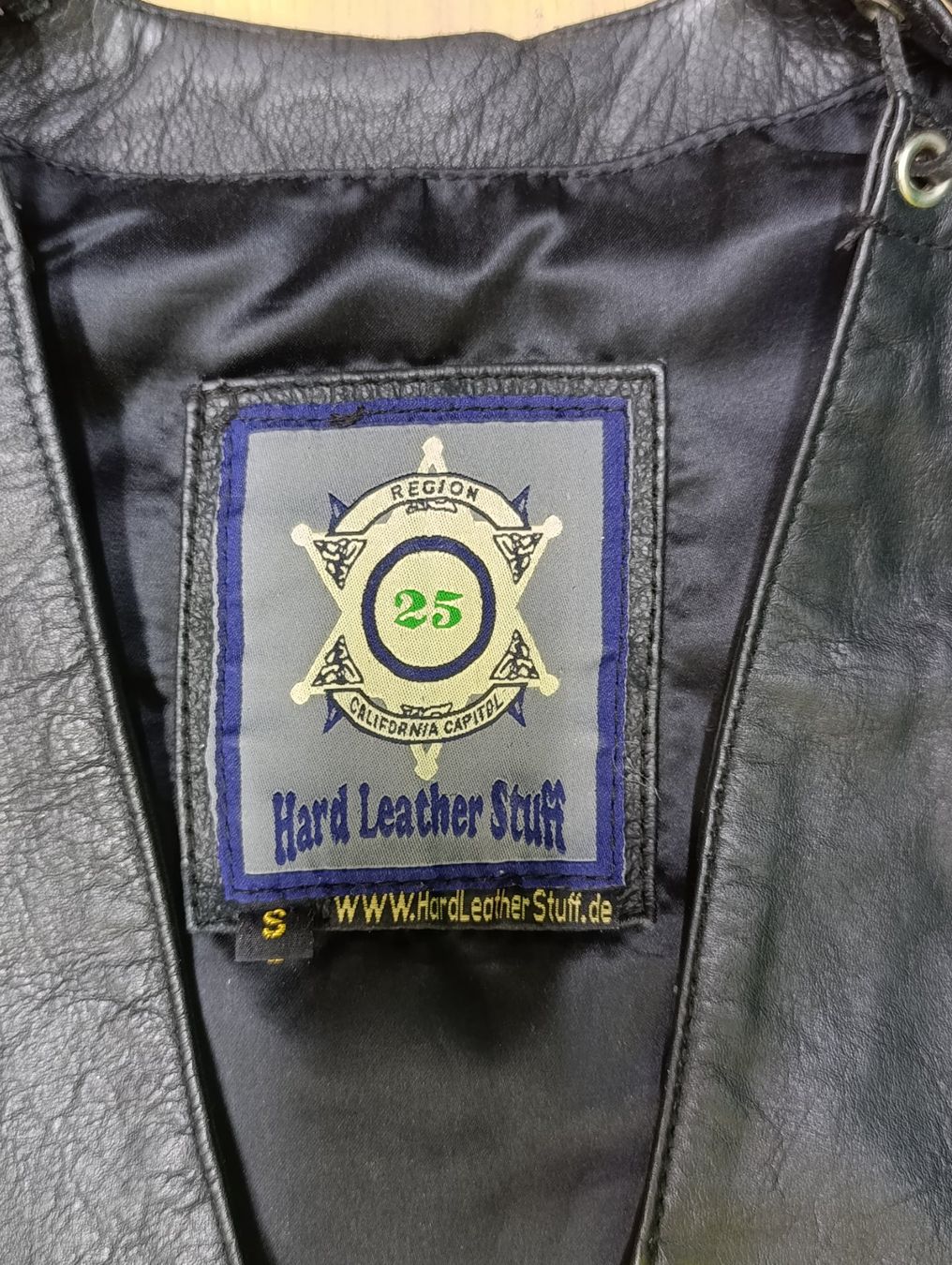 Gilets & Westen: Motorrad Lederveste – Gebraucht aus Oberdorf NW von 60nafets 1