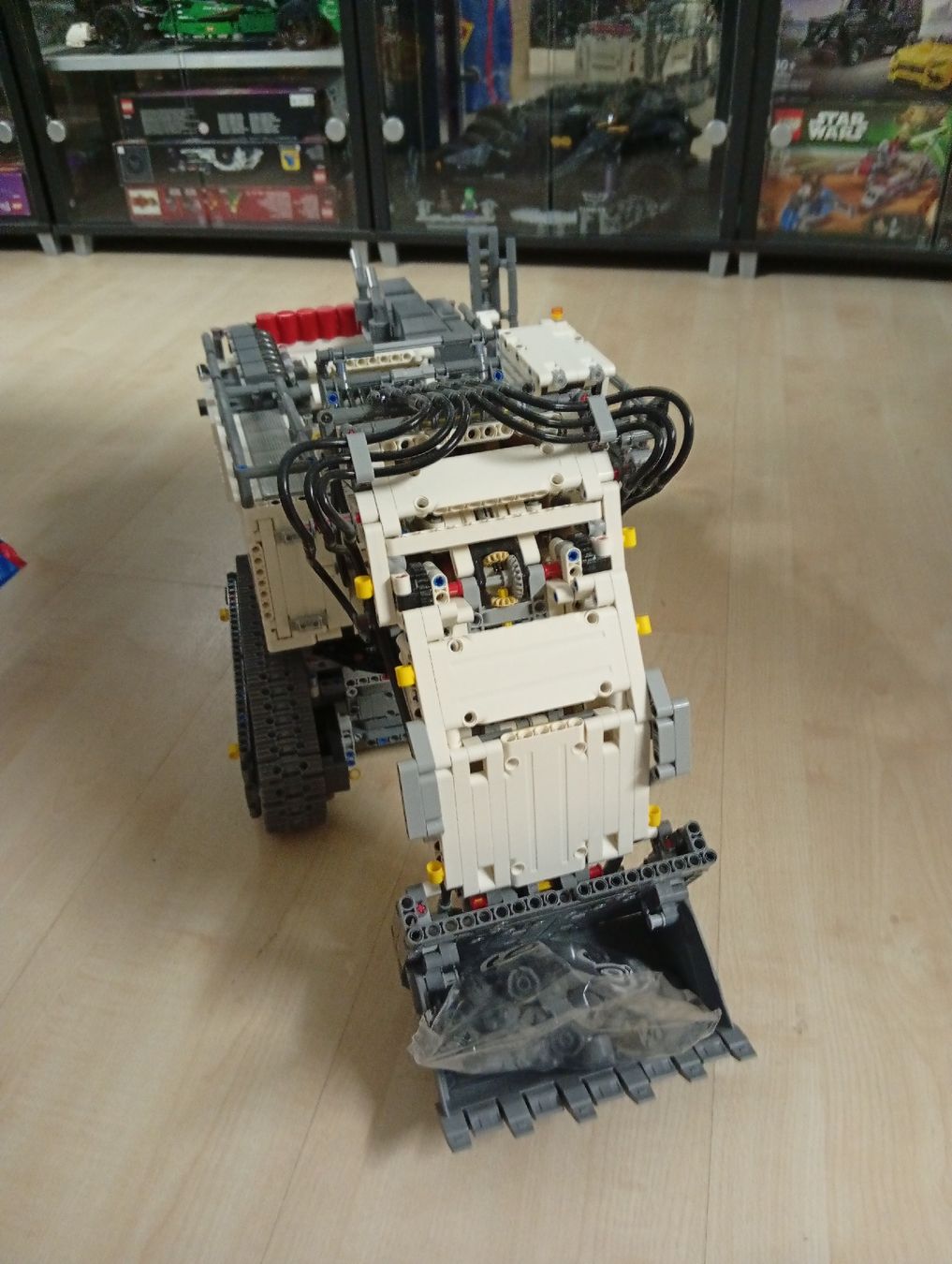 Lego Kit di costruzioni: Lego Technic 42100 Liebherr Bagger aufgebaut mit Anleitungen – Usato da Trun venduto da kawak1 5