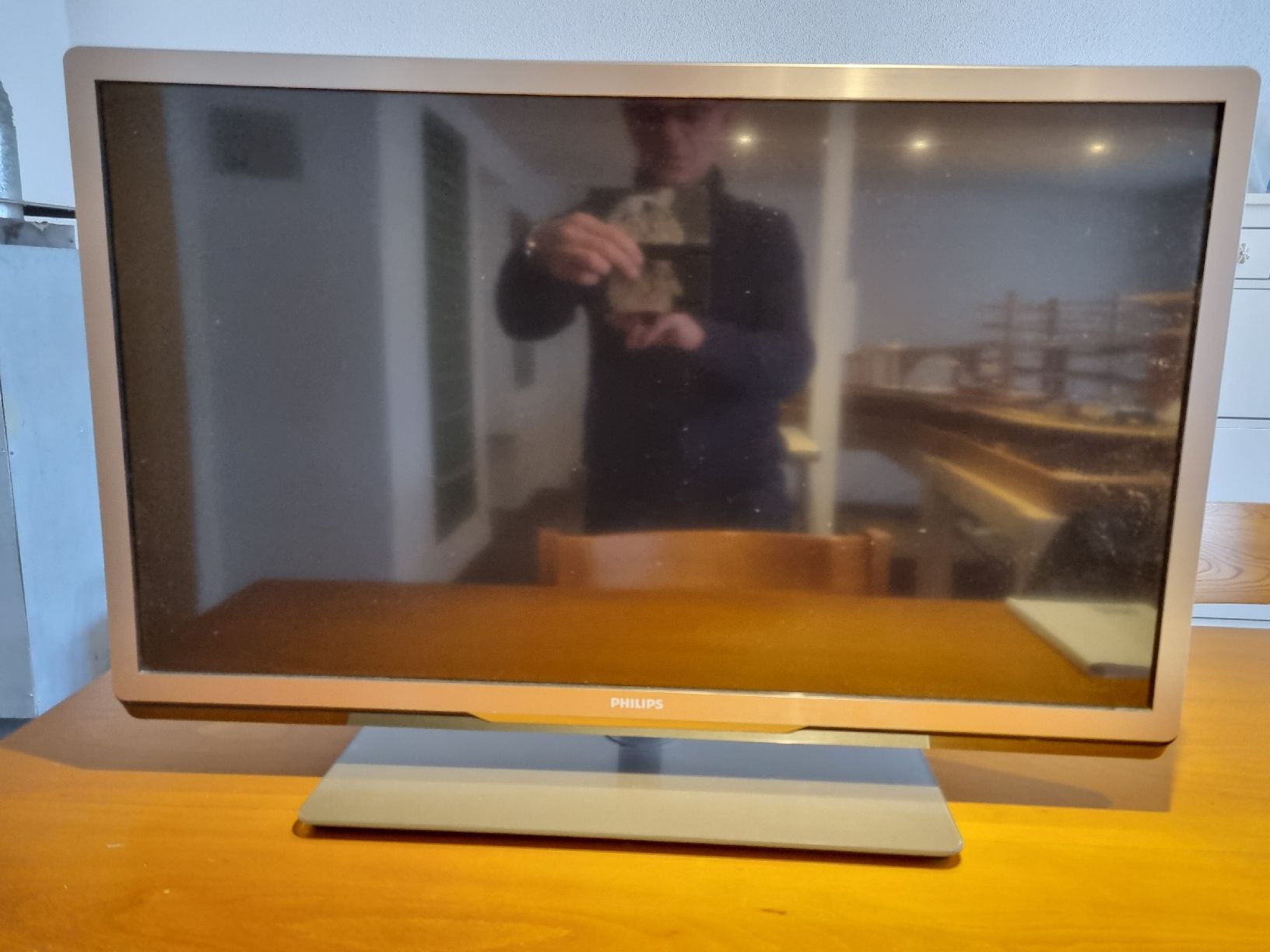 Televisori: Philips TV 32" LCD – Usato da Märwil venduto da heramywe