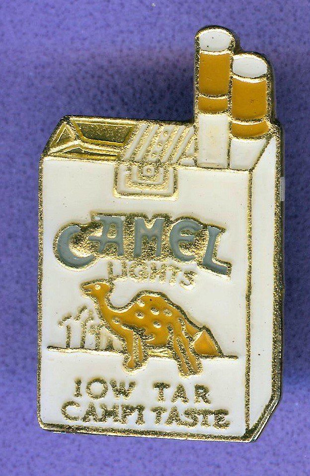 Camel Plaketten & Abzeichen: CAMEL  LIGHTS – Gebraucht aus Winterthur von Sammleroase