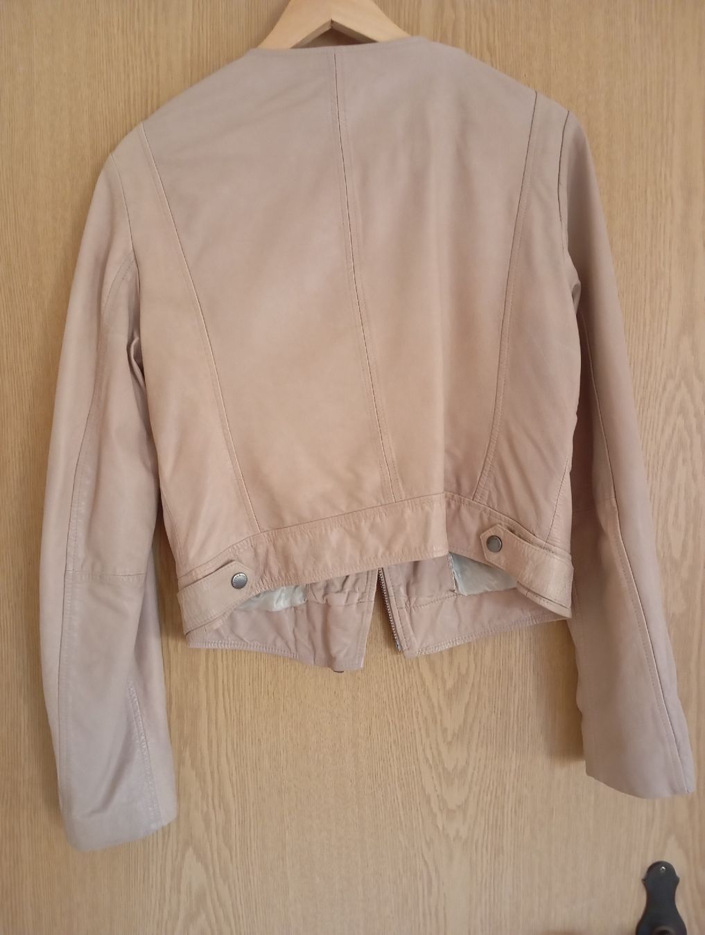 Rich & Royal Giacche: Rich&Royal Lederjacke, Gr. 40, Beige – Nuovo (secondo la descrizione) da Tobel venduto da Jorca 2