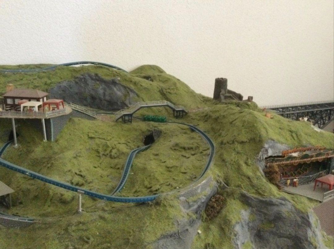 Trains électriques: Modellbahn Modul Berg mit Achterbahn – Défectueux à Winterthur par seppl6789 3
