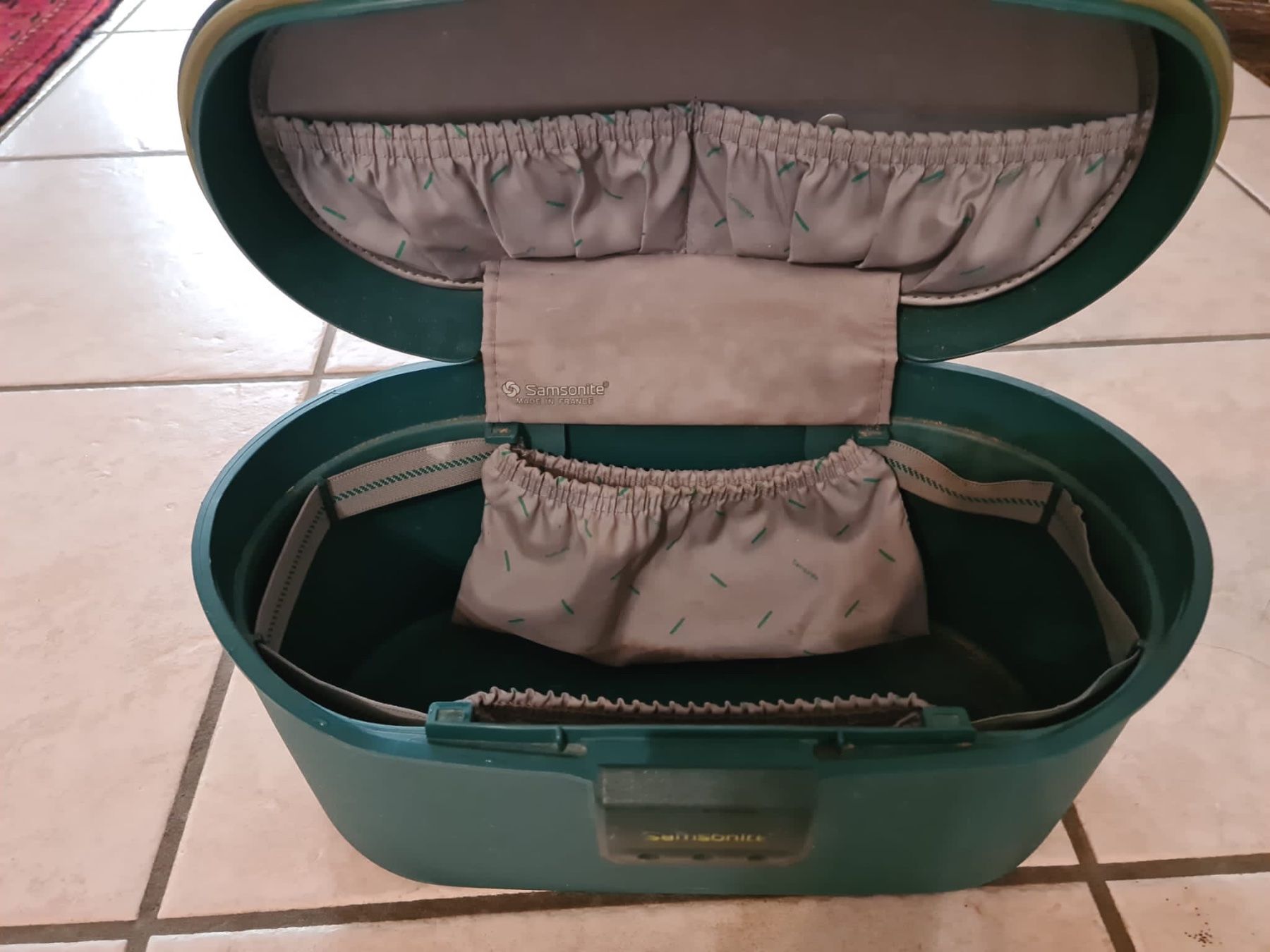Samsonite Sonstige Reisekoffer & Reisetaschen: Samsonite Koffer und Beauty Case – Gebraucht aus Dörflingen von  7