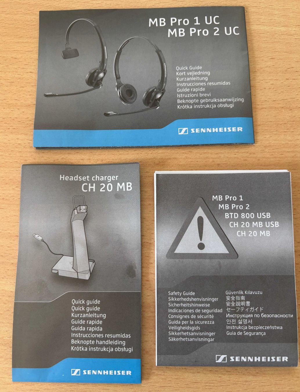 Sennheiser Cuffie: Sennheiser Headset mit 2 Ladestationen und 2 USB-Dongels – Nuovo (secondo la descrizione) da Kaltacker venduto da Nostromo 4