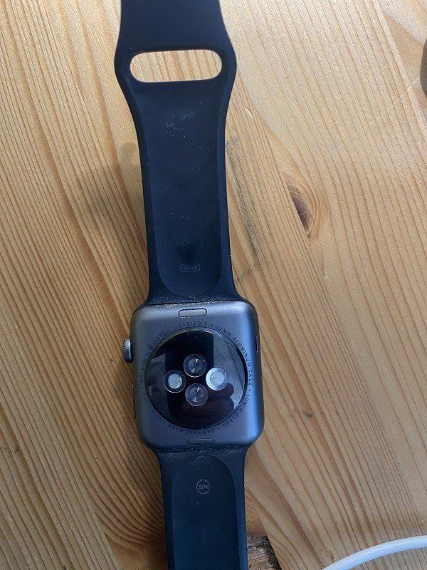 Apple Smartwatch: Apple Watsch Series 3 - Tadelloser Zustand – Usato da Dagmersellen venduto da insidex 2