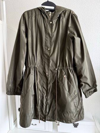 Parka in Khaki / Olivgrün – Grösse EUR 44 (IT 48)