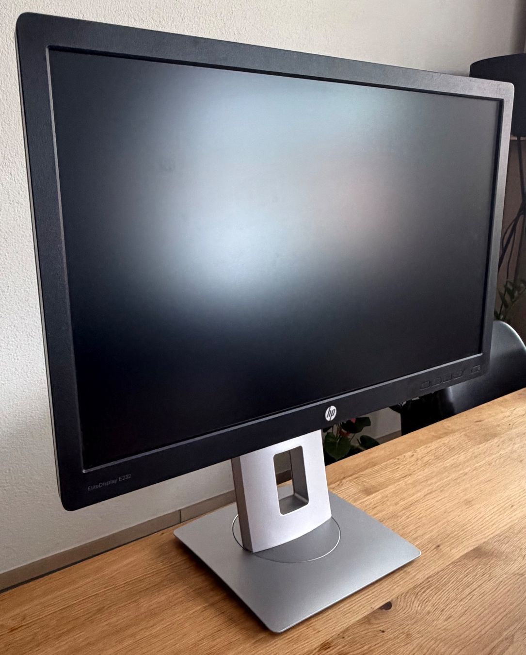 Hewlett Packard Ecrans: HP EliteDisplay E232 | 23" – D'occasion à Dietikon par gab_qz7y 8