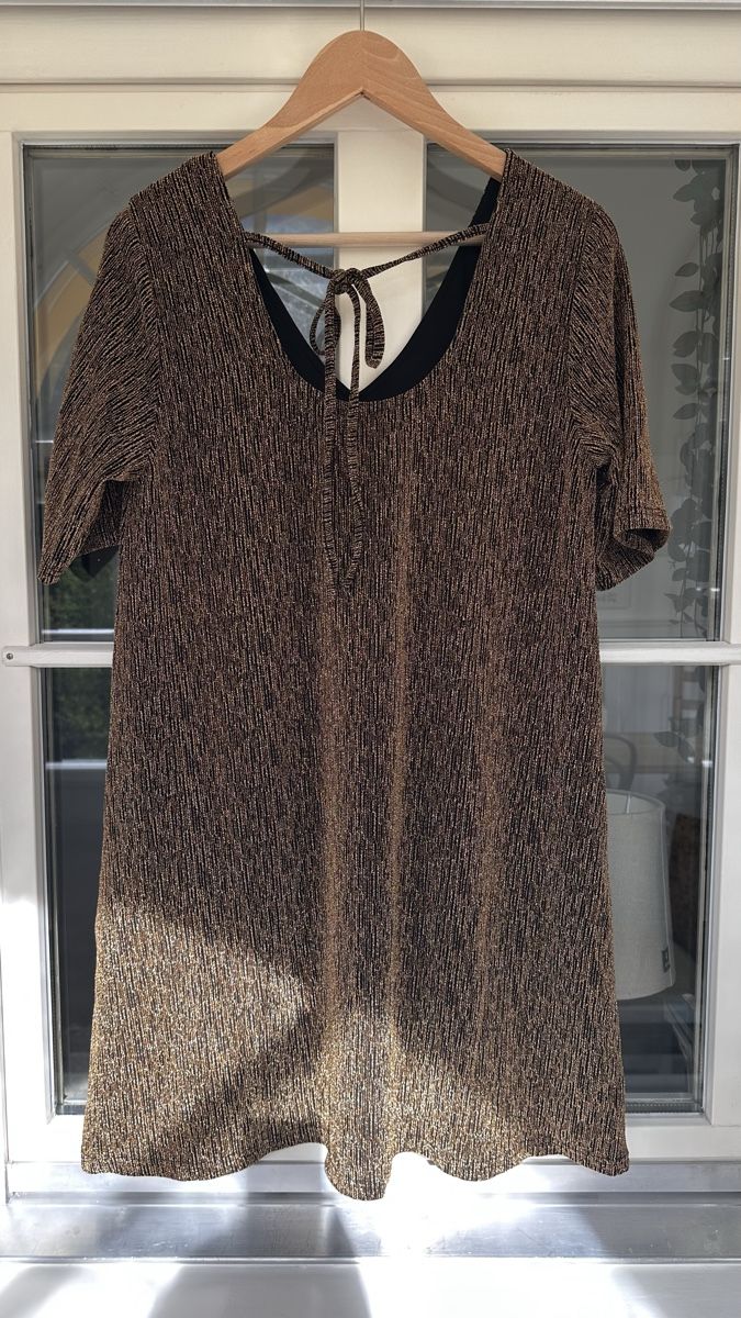 Vestiti: Kleid in Gold  – Nuovo (secondo la descrizione) da Ennetbaden venduto da Lisa81 2