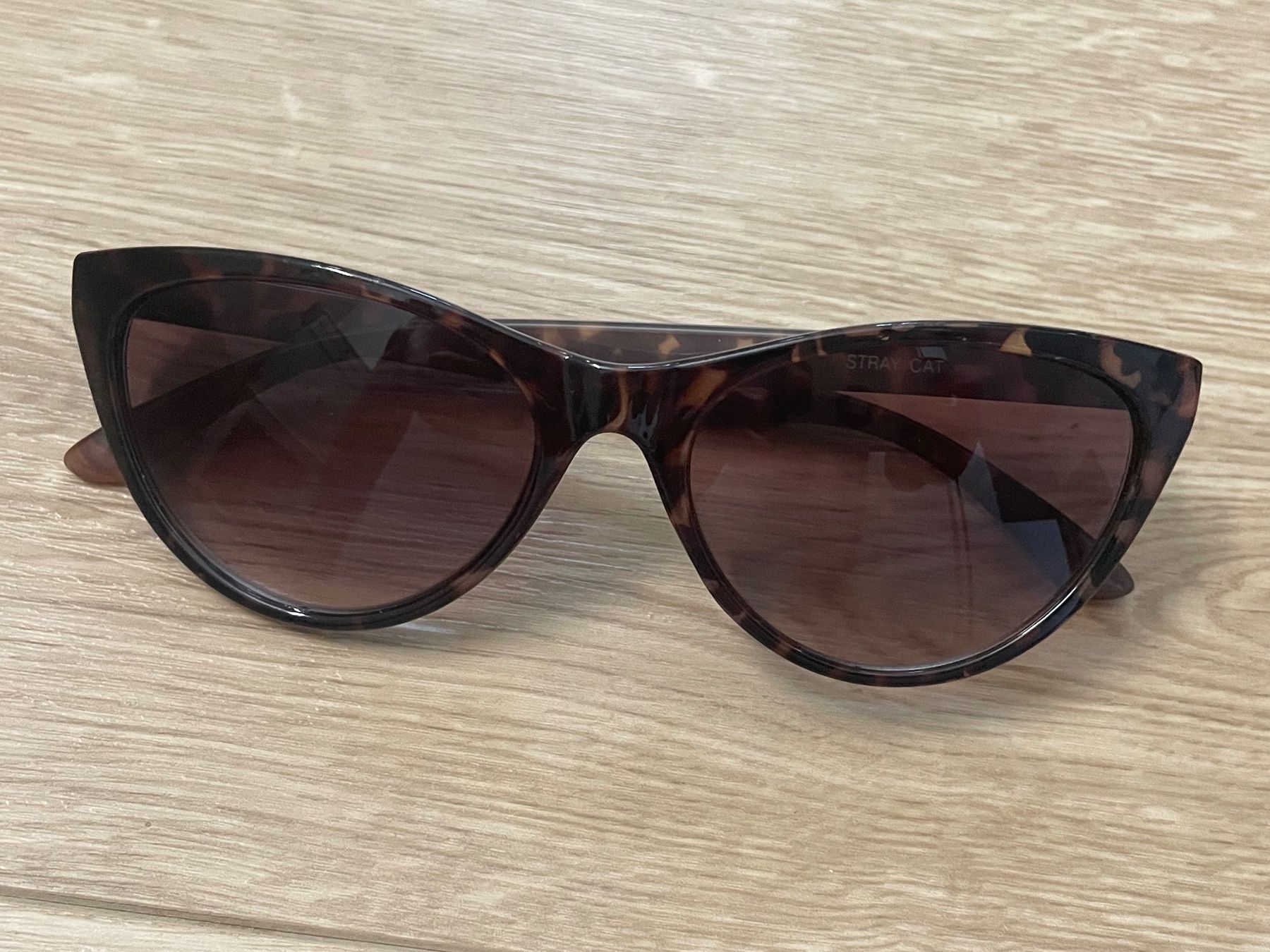 Occhiali & Lenti: Sonnenbrille Stray Cat Schildpatt Katzenaugenform – Usato da Winkel venduto da Kade50