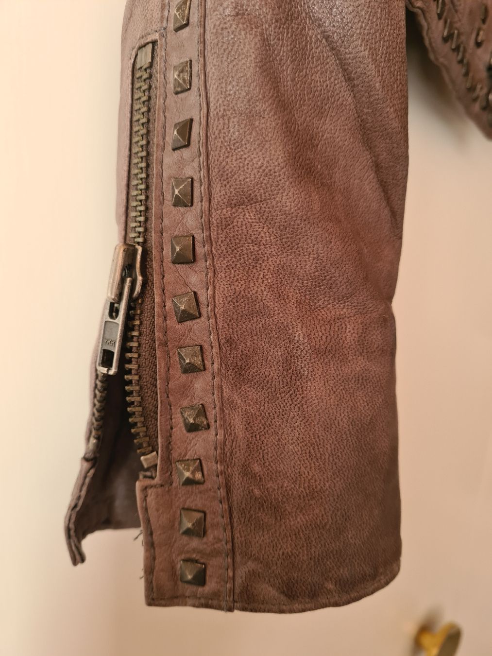 Giacche: MILESTONE LEDERJACKE TAUPE GR.38 – Nuovo (secondo la descrizione) da Adlikon venduto da jahr01 3