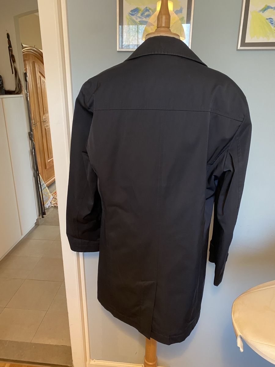 Hugo Boss Cappotti: Boss men’s raincoat size 48 – Usato da Basel venduto da Maureensusan 1