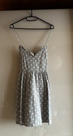 Kleid Zara hellblau mit weissen Punkten Grösse S