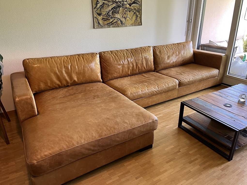 Maisons du monde Divani: Canapé d'angle en cuir clair – Usato da Carouge GE venduto da ANS1