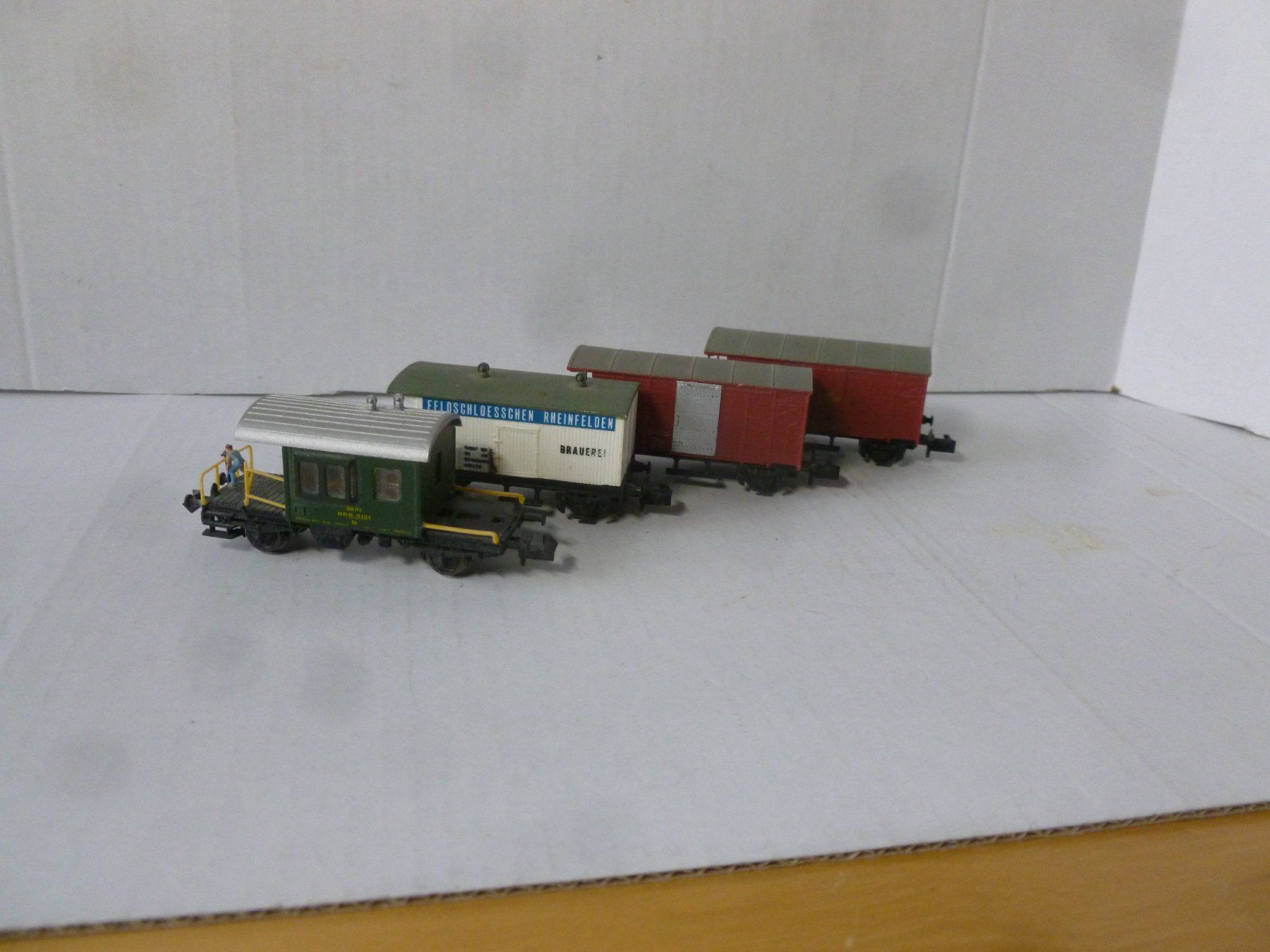 Hobbytrain Modellini di ferrovie: Hobbytrain N Sputnik m. 3 Güterwagen – Usato da Bubikon venduto da Br103er