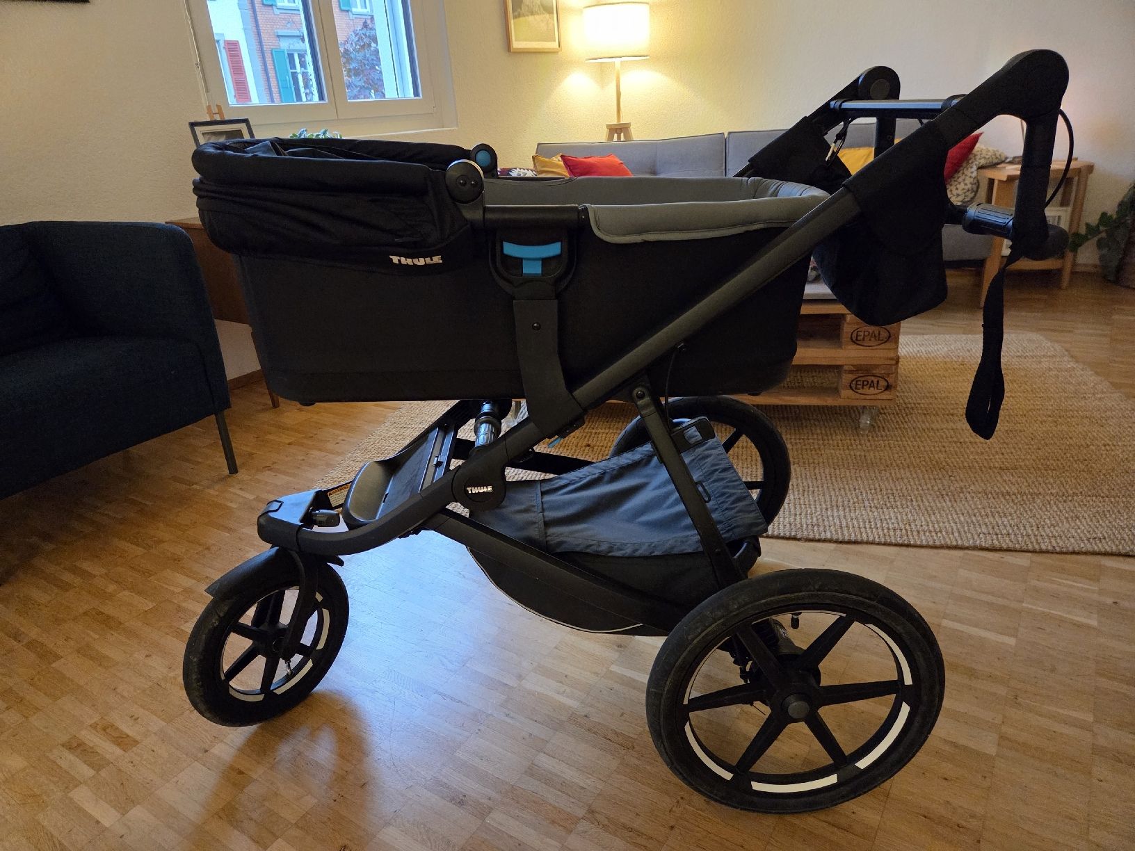 Thule Carrozzine: Thule Urban Glide Bassinet – Usato da Bern venduto da Manoth 2