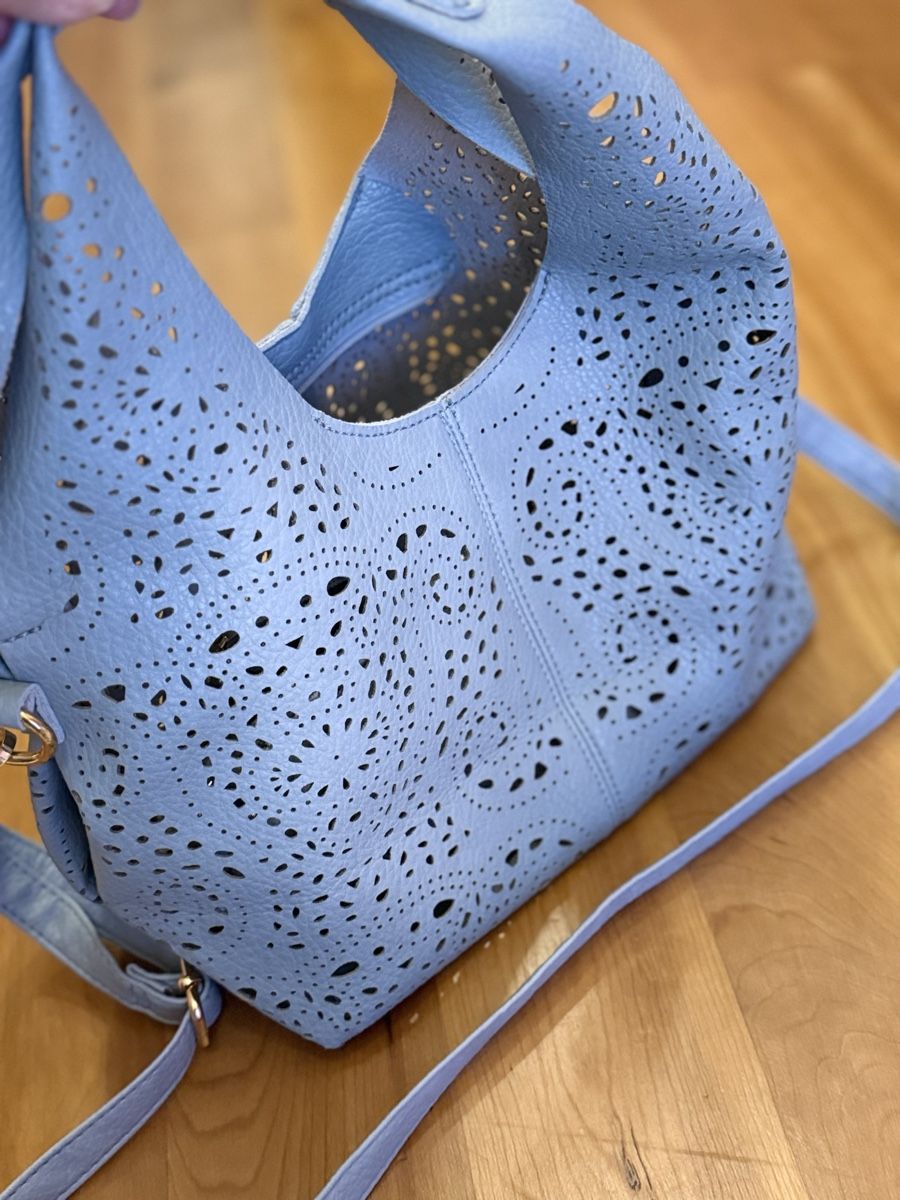 Borse da donna: Hellblaue Damen Handtasche mit Muster - Sommerlich! – Usato da Glattbrugg venduto da Toya77