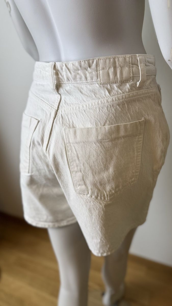 Zara Hosen: Zara -Weiße Shorts ||Größe 38| – Neu (gemäss Beschreibung) aus Kilchberg ZH von nad_6dwp 3