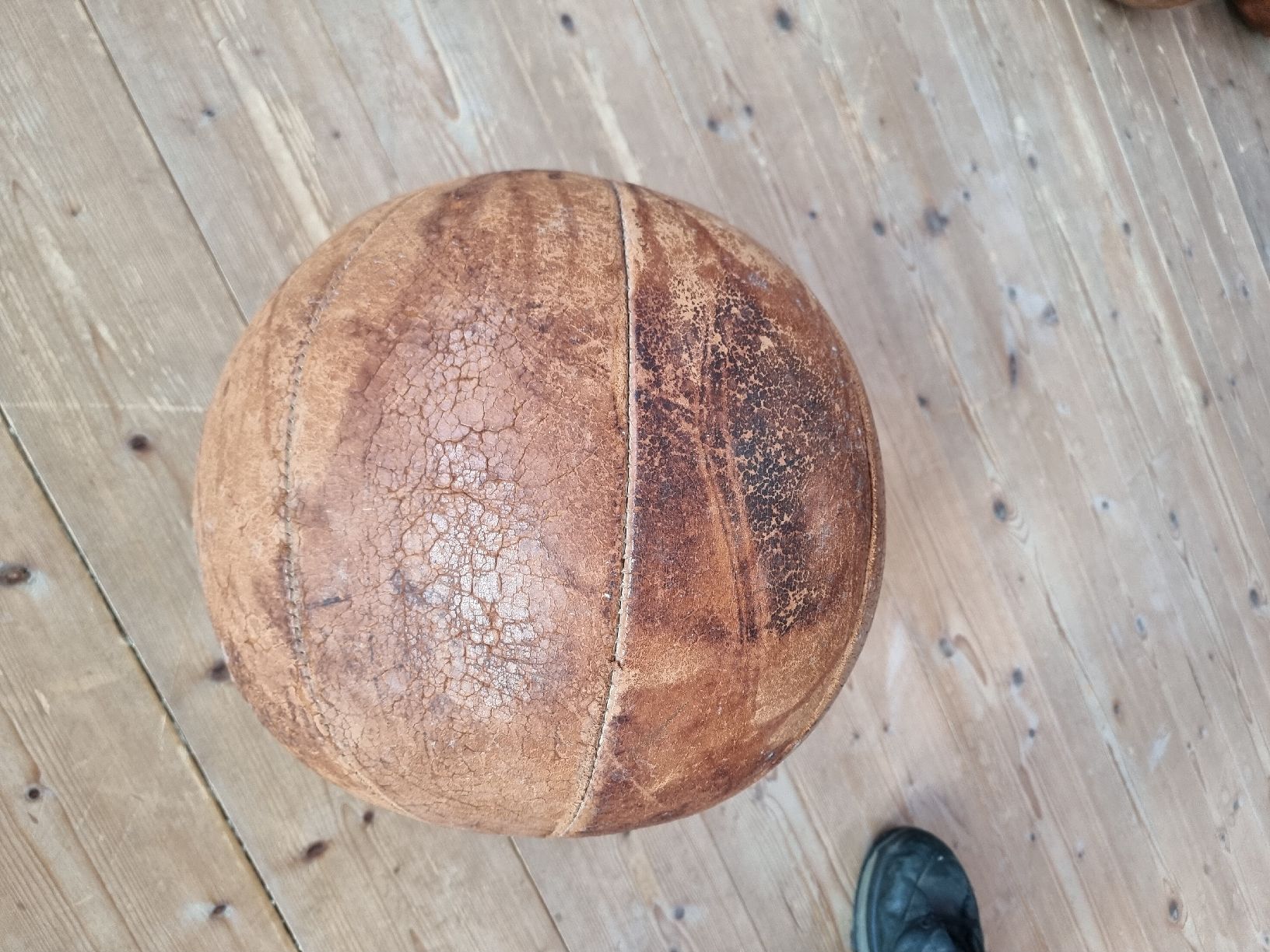 Alder+Eisenhut Palloni: Medizinball Leder antik – Usato da Nidau venduto da Wertas2 2