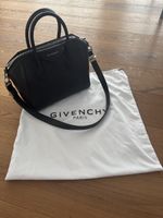 Givenchy Antigona small Tasche aus Leder, Schwarz
