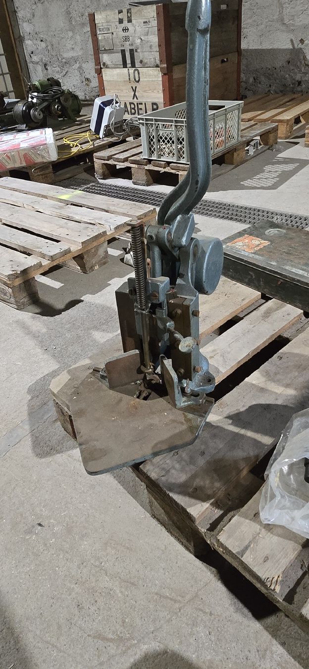 Alle Maschinen: Papierrunder maschine – Gebraucht aus Weiningen ZH von ped_fbx2 6