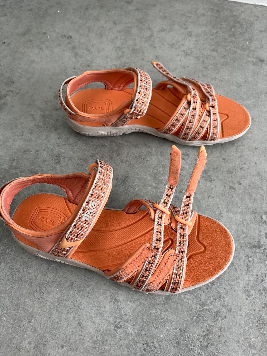 Teva Chaussures filles: TEVA Sandalen Gr. 35 - NEU – Neuf (Voir description) à Zollikofen par spunk65 2