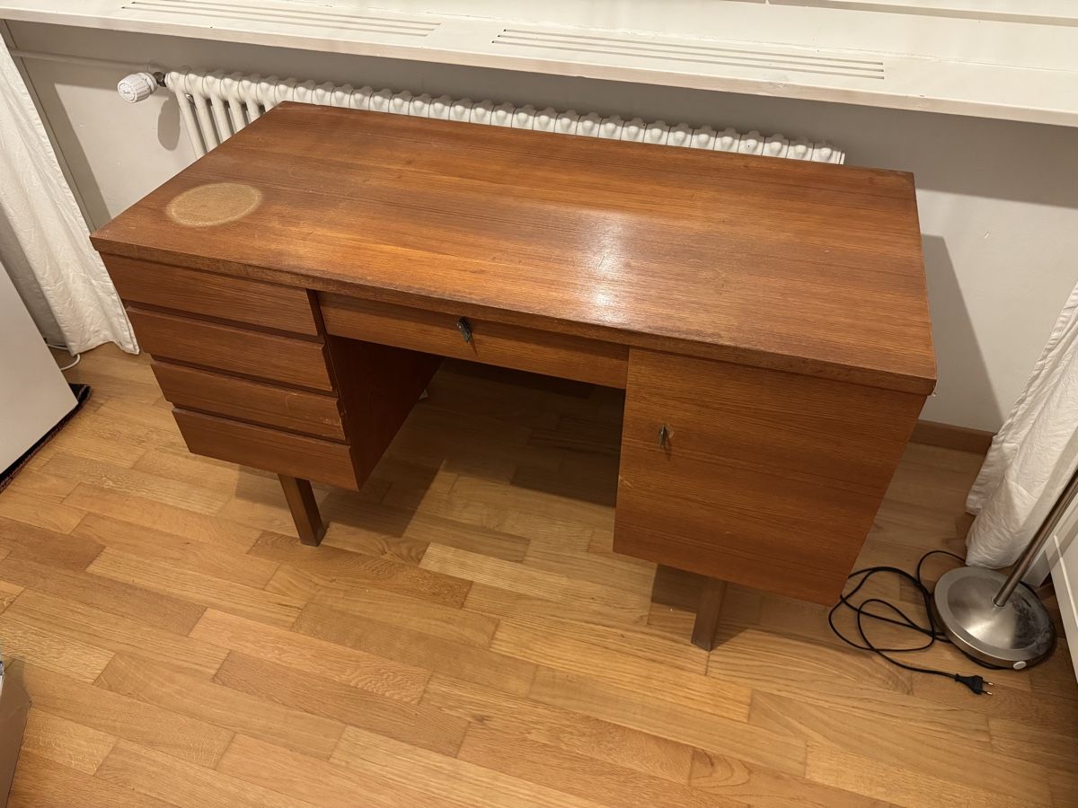 Scrivanie: Vintage Schreibtisch 60er Jahre – Usato da Wettingen venduto da fre_vm5p