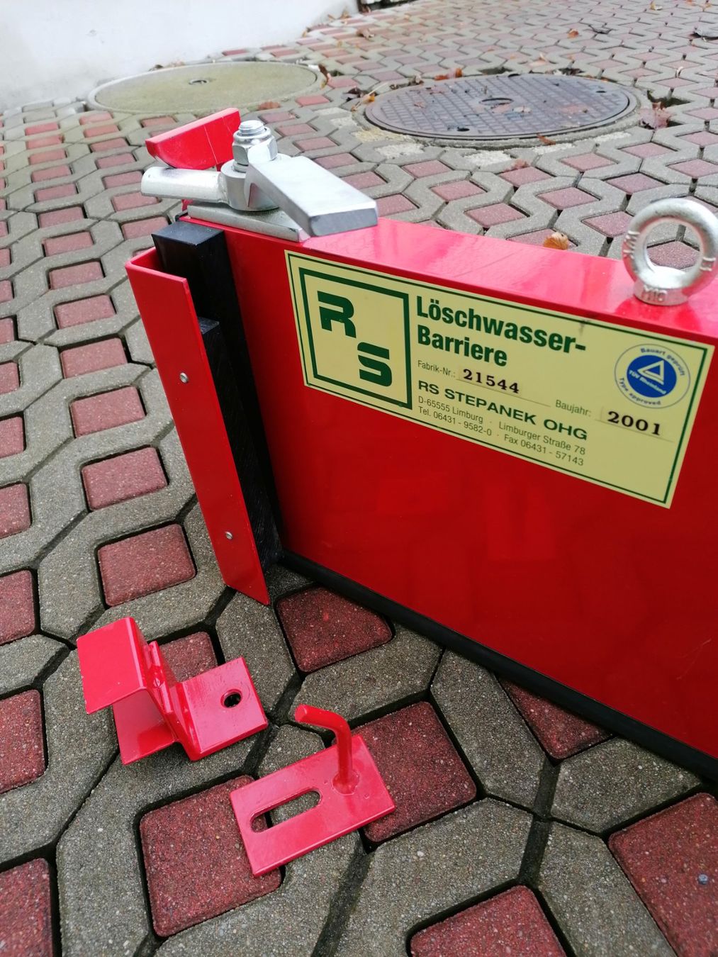 Tutti pezzi di ricambio auto: WASSER SPERRE aus Rückbau – Usato da St. Margrethen SG venduto da Nero7 1