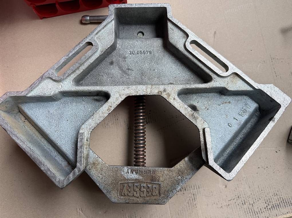 Bessey Tous les outils: 2Stk BESSEY Metall-Winkelspanner – D'occasion à Necker par liq24 1