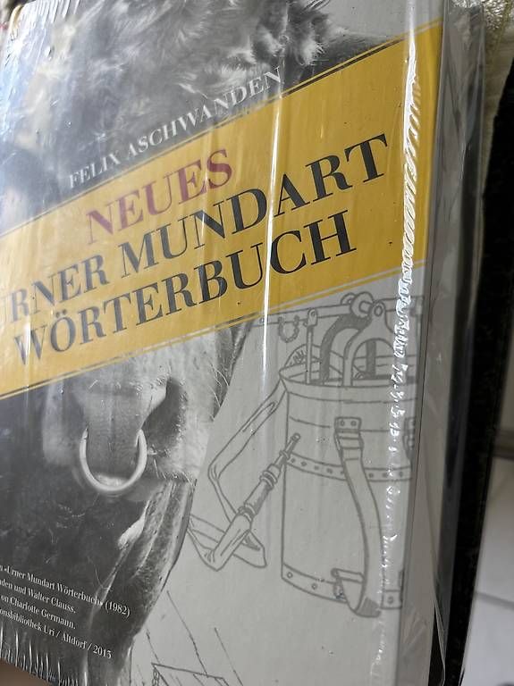 Libri: Urner Mundart Wörterbuch  – Usato da Seedorf venduto da Zurfluh01 1