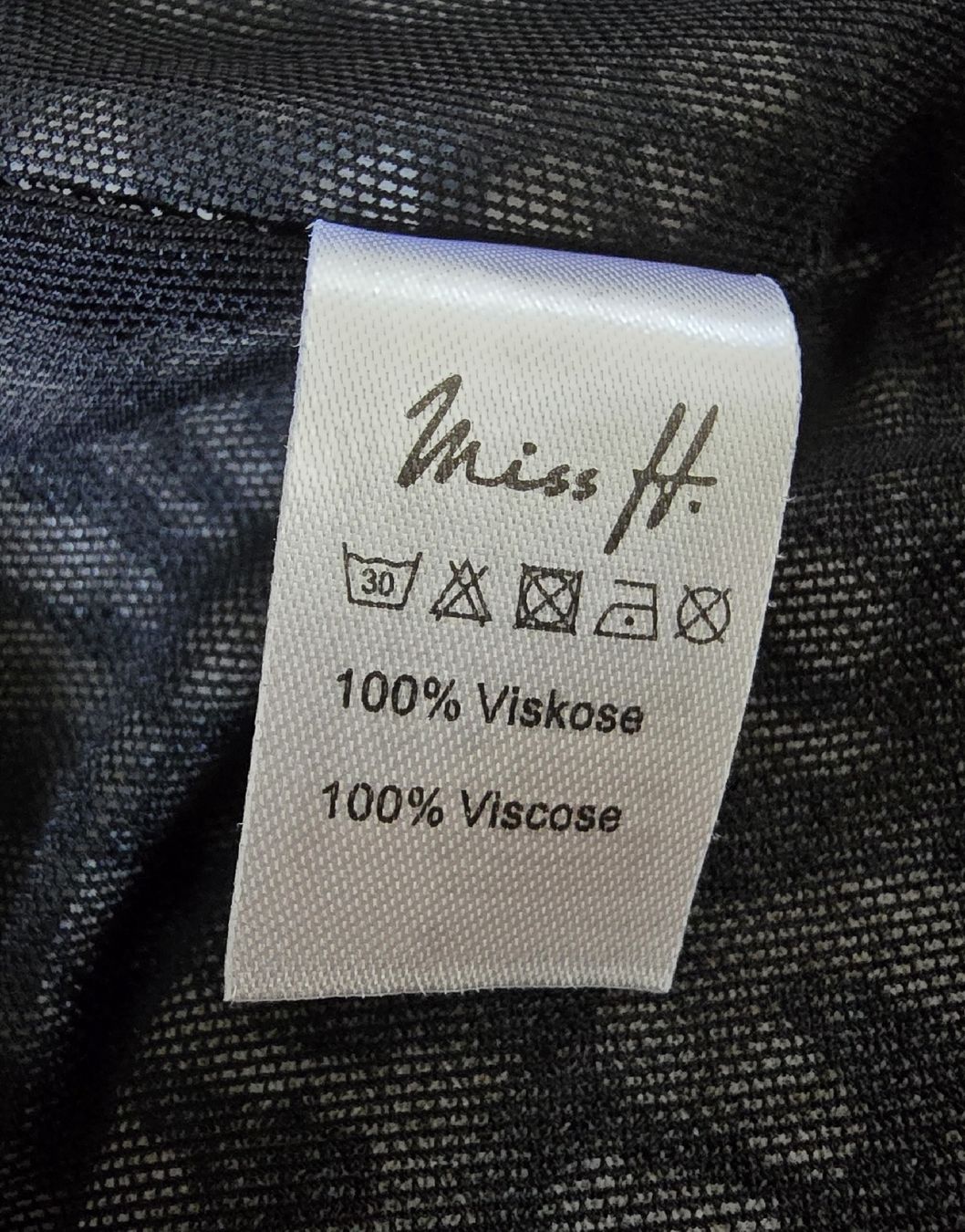 Vestiti: Schönes figurbetontes Kleid NEU  – Nuovo e nell'imballaggio originale da Widnau venduto da Schurlibua 5