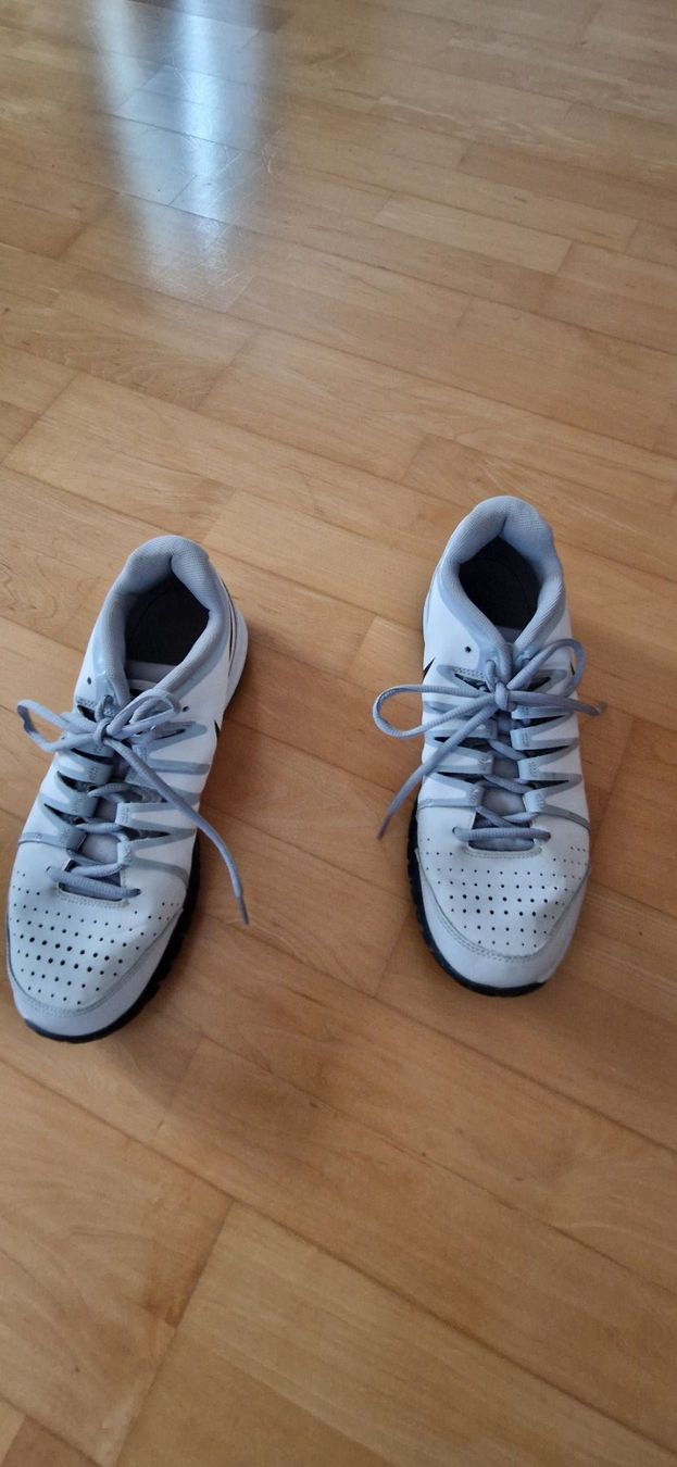 Nike Chaussures hommes: NIKE Schuhe Gr. 43 – D'occasion à Märwil par Mumel01 2