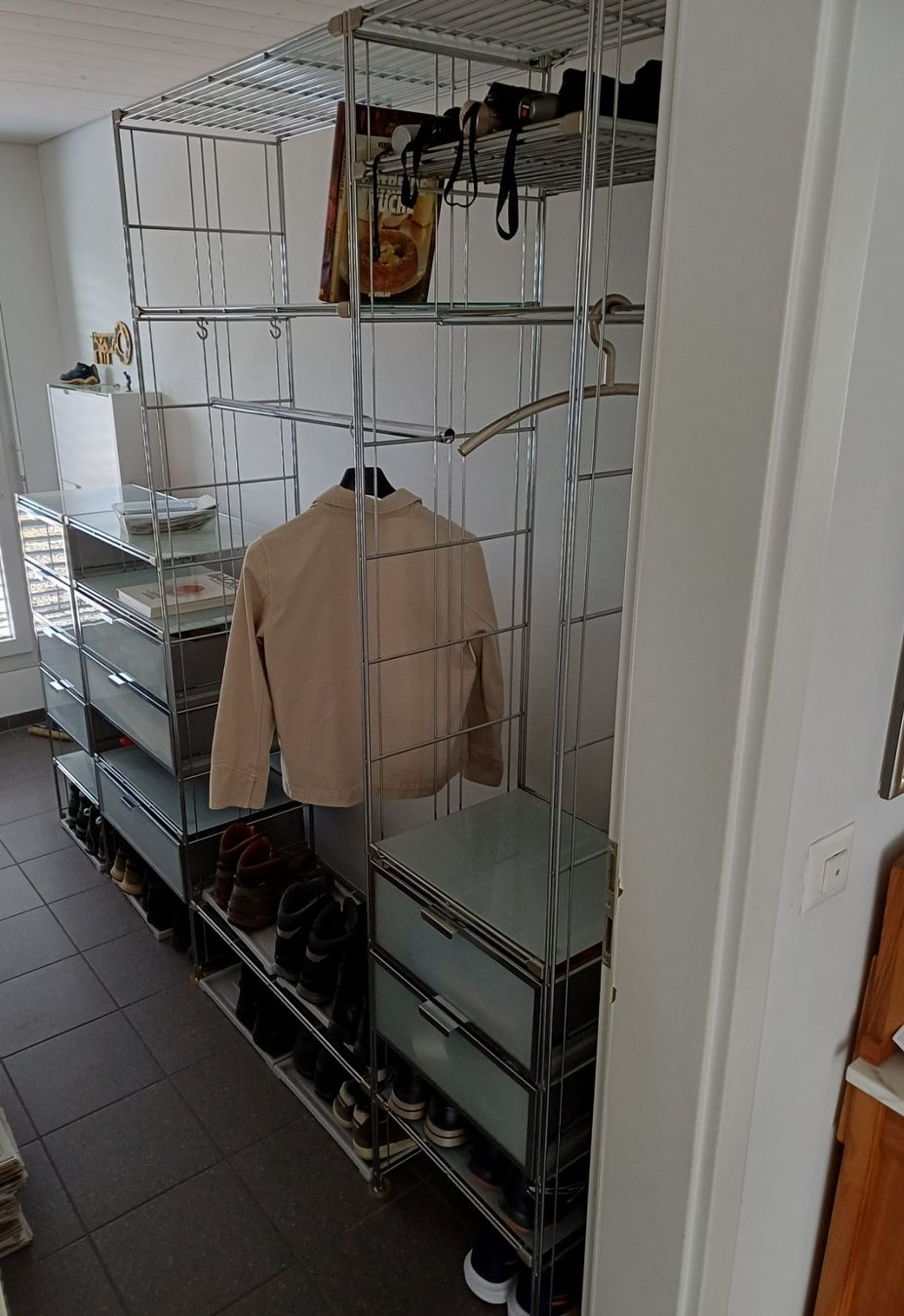 Interio Porte manteau: Garderobe Plus – D'occasion à Weinfelden par Andantino 1