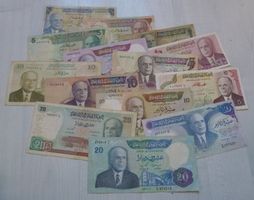 Lot ++ 14 alte Banknoten aus Tunesien ab 1965