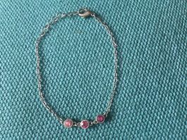 Bracelet fin avec cristaux rosés