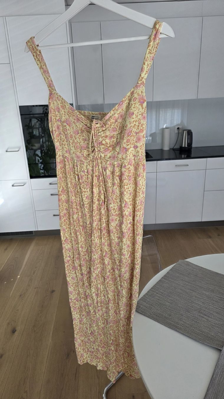 Billabong Vestiti: Billabong Kleid - Grösse M – Usato da Zürich venduto da akw_n6nd