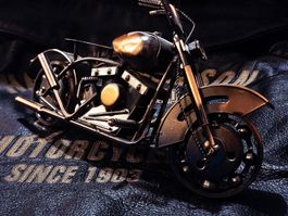 ​Sculpture Moto Métal Artisanale Custom Chopper 27cm