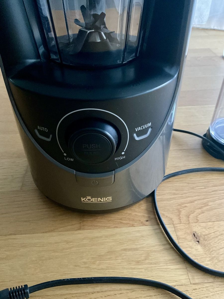 Küchengeräte: Koenig Vakuum-Standmixer – Gebraucht aus Aarau von chi_qnc5 1