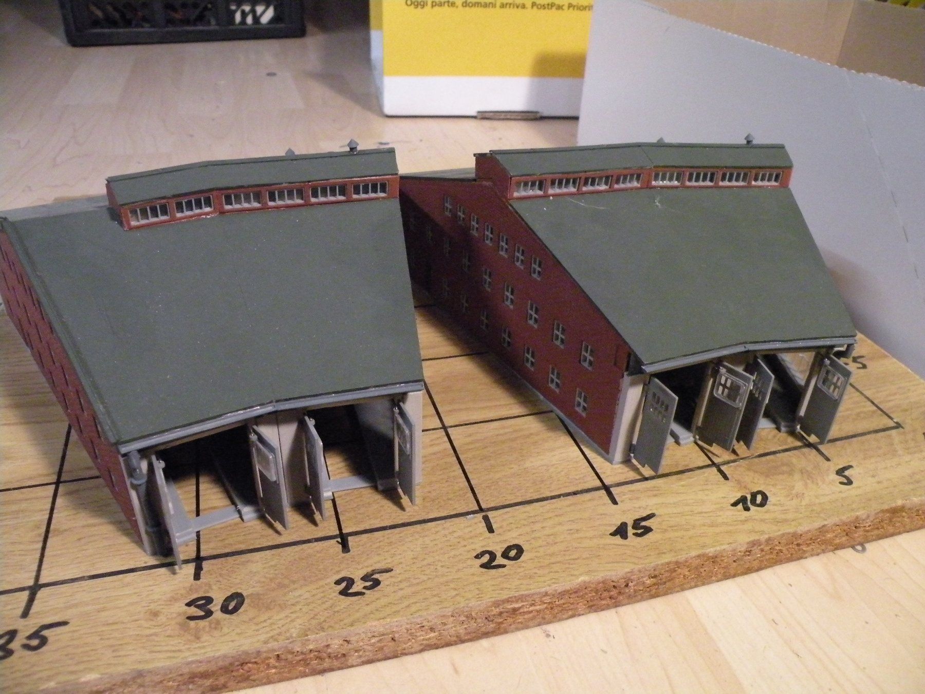 Faller Modellini di ferrovie: Ringlokschuppen, Spur N, Top! – Usato da Steffisburg venduto da loki36