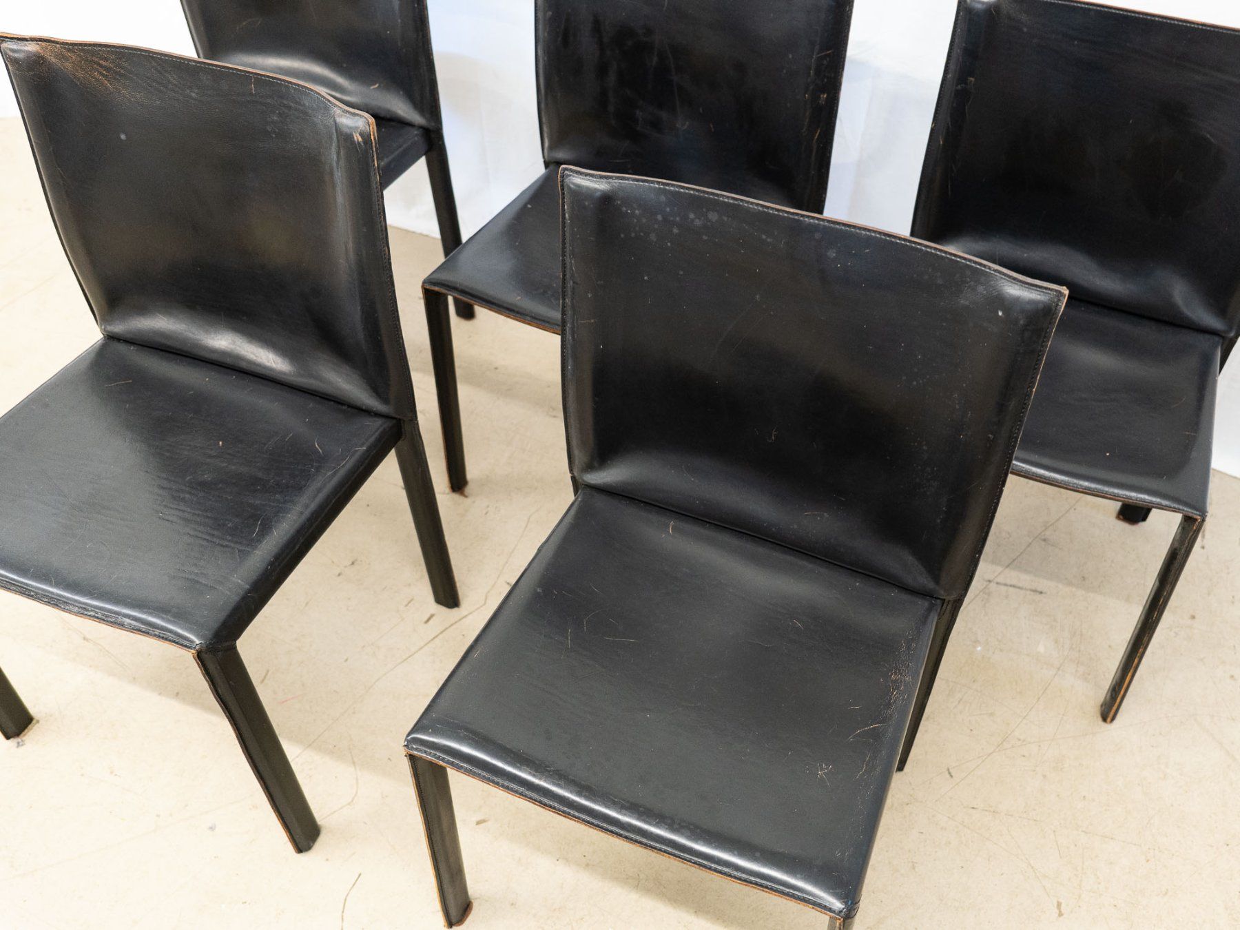 Chaises: 5 Lederstühle "Pasqualine" - Enrico Pellizzoni - Ref. 07/07 – D'occasion à Au ZH par BrockiAu 2