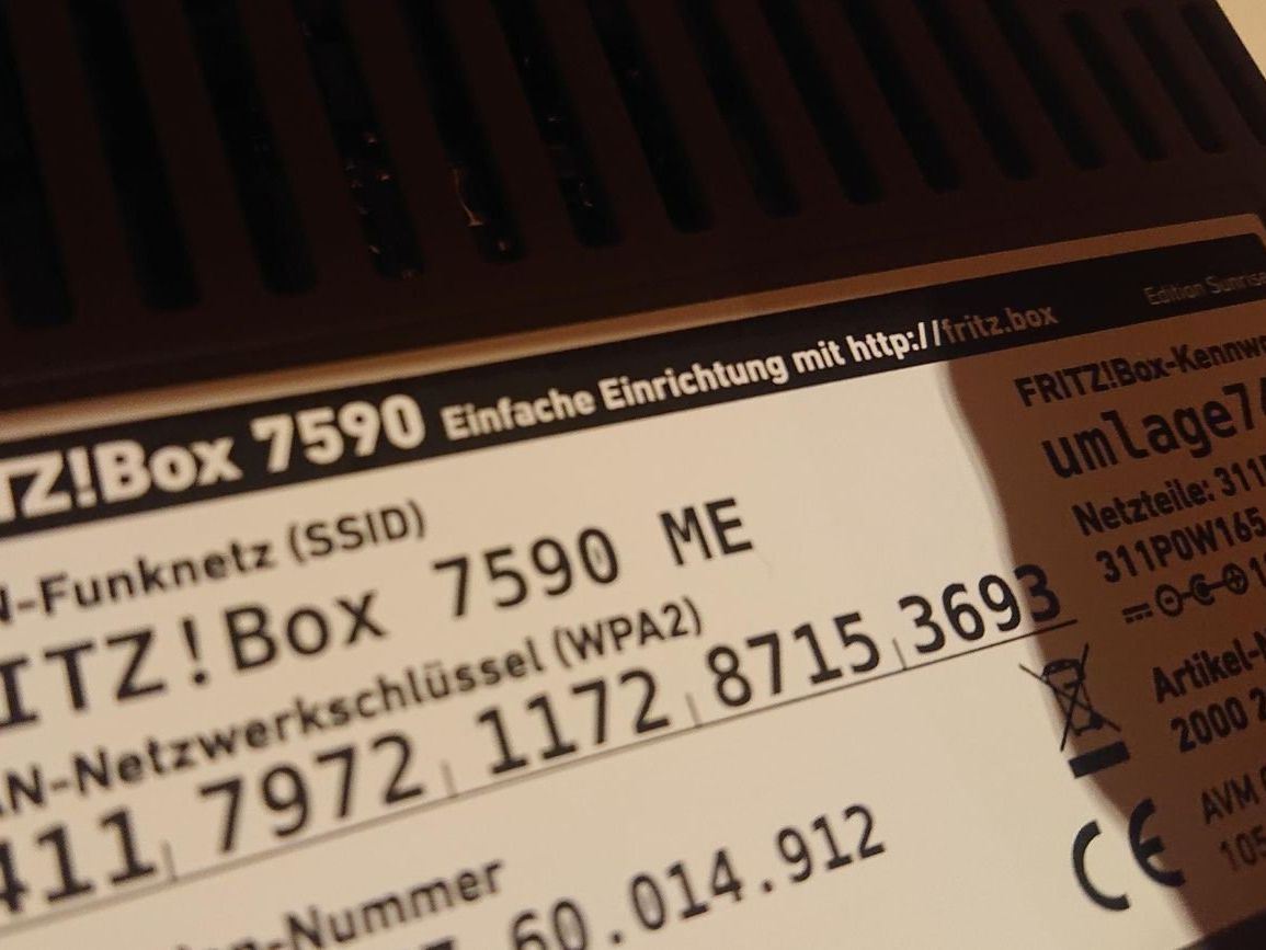Fritz Modem & Router: Fritz!Box 7590 ME - Top Zustand! – Usato da Grenchen venduto da Zombiepolizist 1