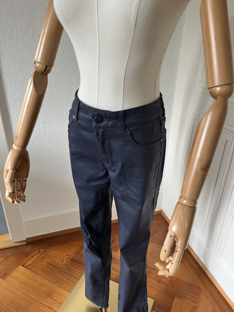 Massimo Dutti Jeans: Massimo Dutti Coated Jeans, Size 38, Dark Blue. – Usato da Mies venduto da Nib2011 2