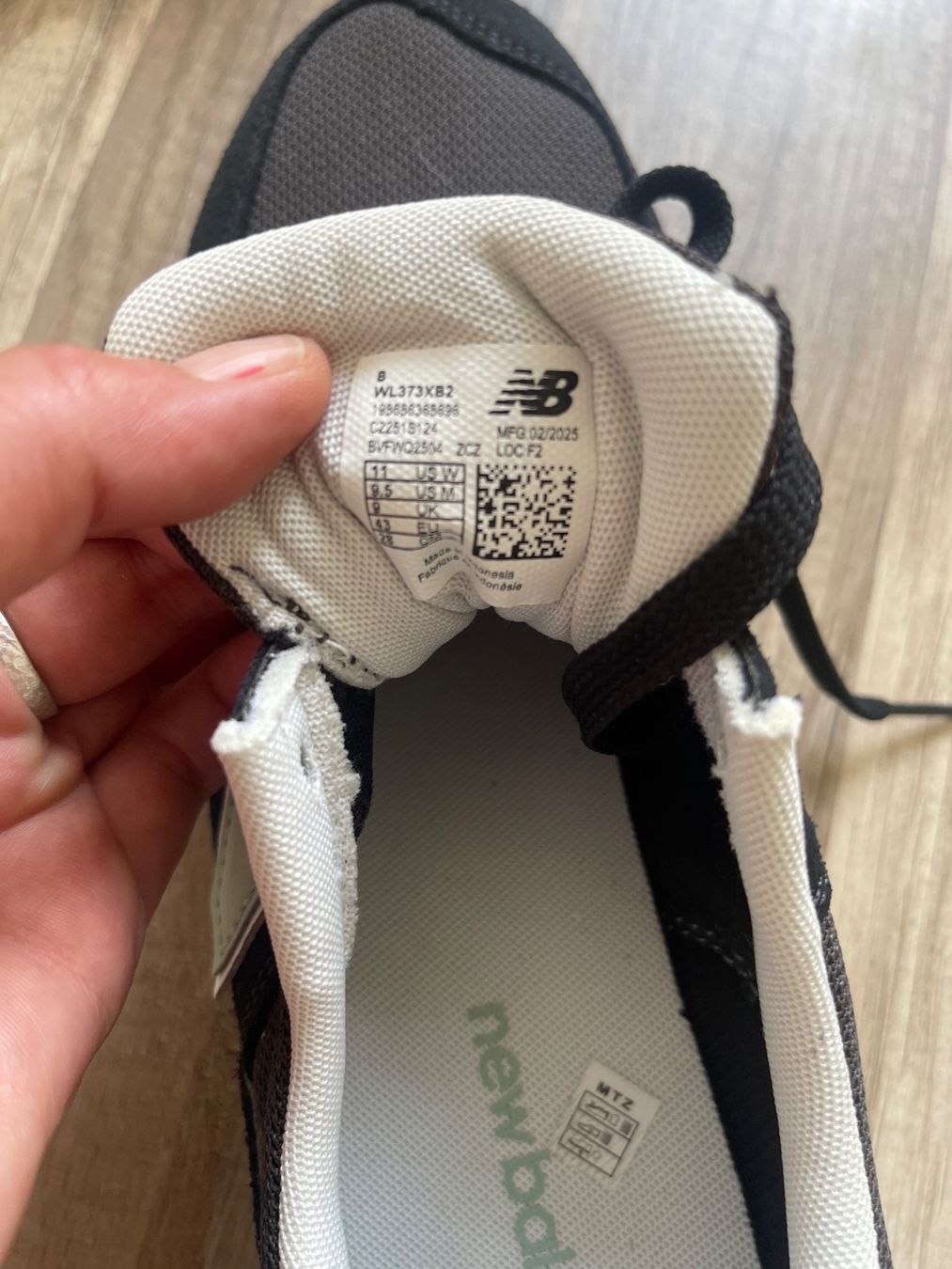 New Balance Scarpe da uomo: New Balance 373 – Usato da Winterthur venduto da Trophy01 1