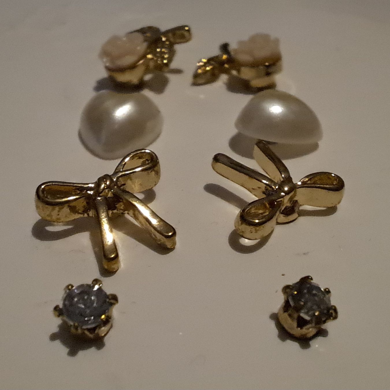 H&M Orecchini pendenti & Orecchini a lobo: Ohrringe Set Ohrstecker  – Nuovo e nell'imballaggio originale da Zürich venduto da dph_r9t2
