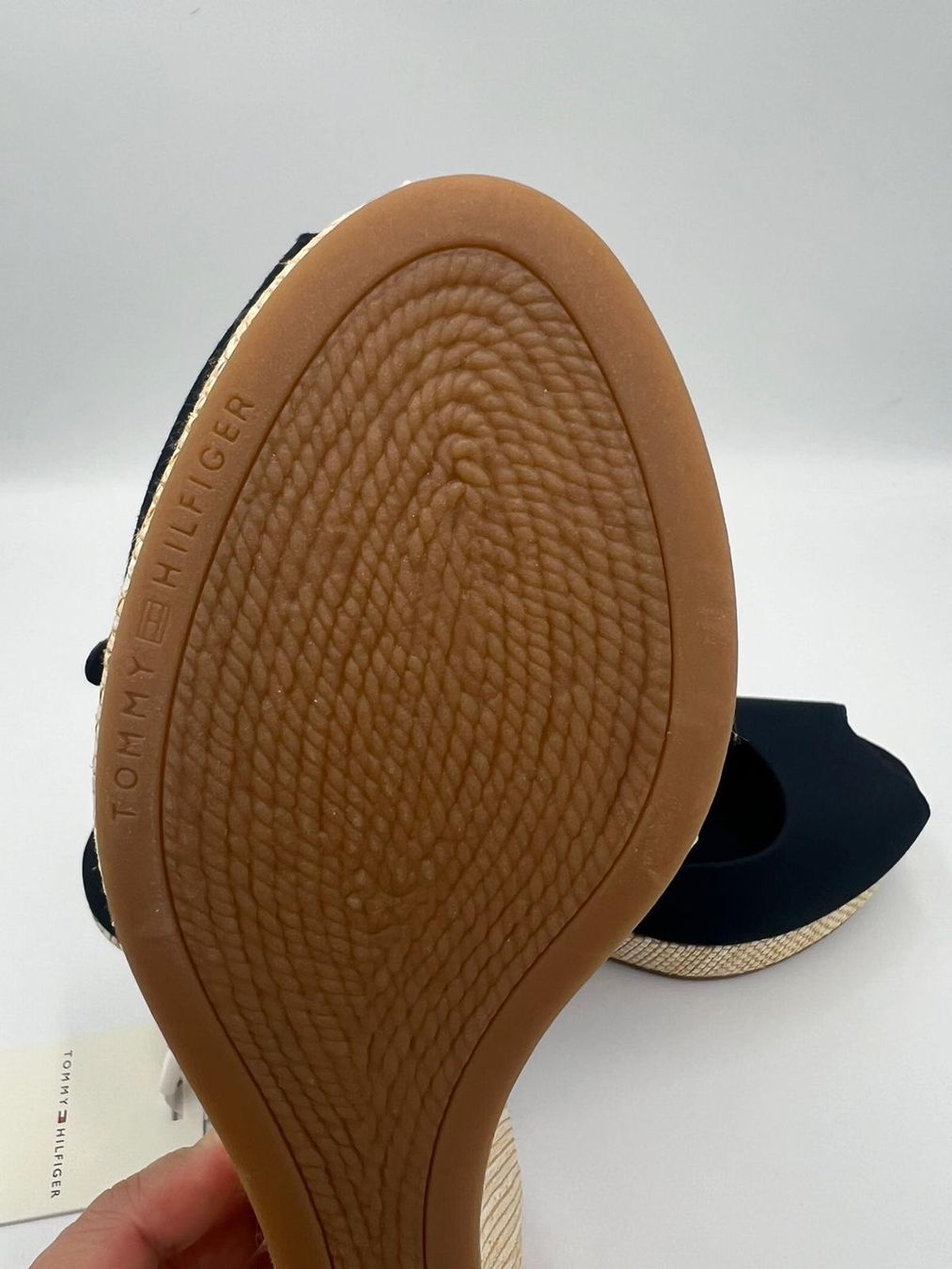 Tommy Hilfiger Scarpe da donna: Tommy Hilfiger Sandalen Grösse 37 – Nuovo e nell'imballaggio originale da Wiedlisbach venduto da Sistershop 3