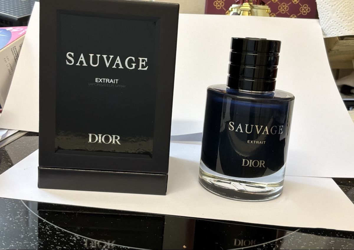 Dior Parfums & Eau de Toilette: NEW Dior Sauvage Extrait 50 ml – Neuf (Voir description) à Biel/Bienne par cel_dt9p