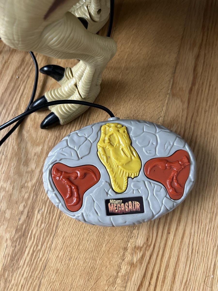 Giocattoli: Mighty Megasaur Dino mit Controller – Usato da Basel venduto da Aysan9 3